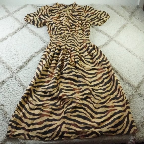 J.Crew Smocked-Waist Cotton Voile Dress in Zebra Stripe Womens Small - Picture 2 of 13